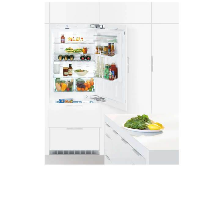 Combined refrigerator-freezer with NoFrost for integrated use