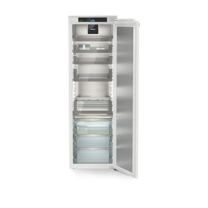 Refrigerator with BioFresh for integrated use