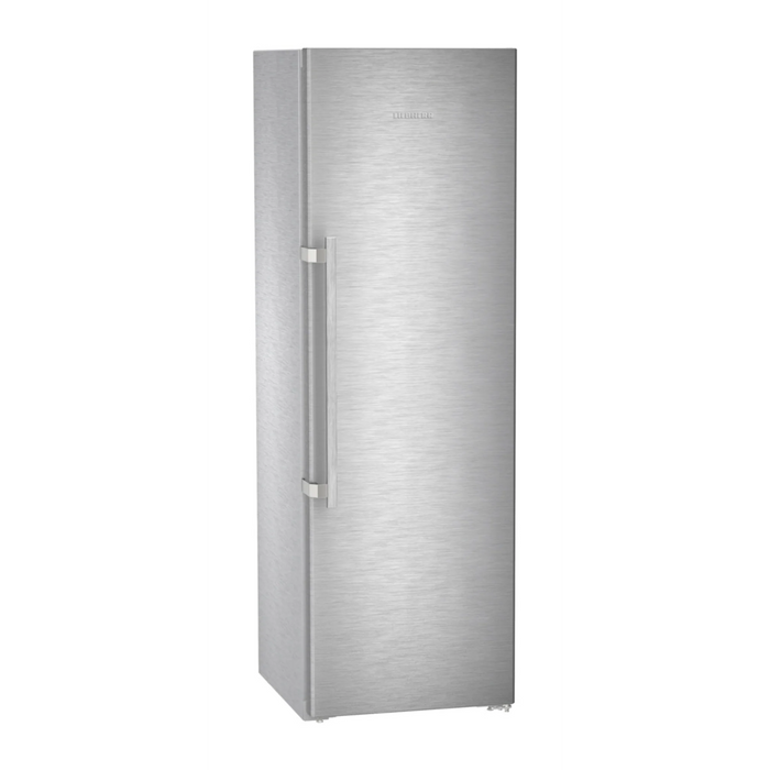 Freestanding fridge with BioFresh Professional